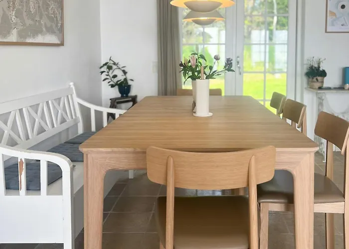 Beachfront Summerhouse With Amazing View And Peace * Hesselager